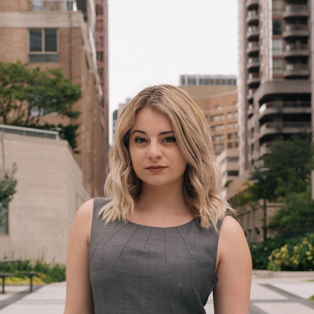 Meet your Posher, Izabel